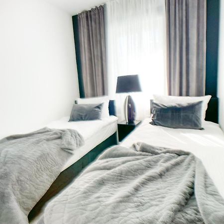 M-Style 02 Apartment Mit Balkon 24H Self-Check-In, Free Parking, Netflix Nuremberga Exterior foto