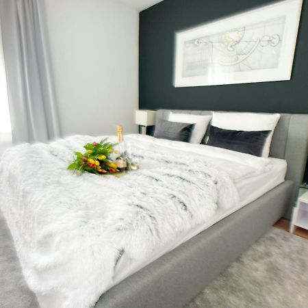 M-Style 02 Apartment Mit Balkon 24H Self-Check-In, Free Parking, Netflix Nuremberga Exterior foto