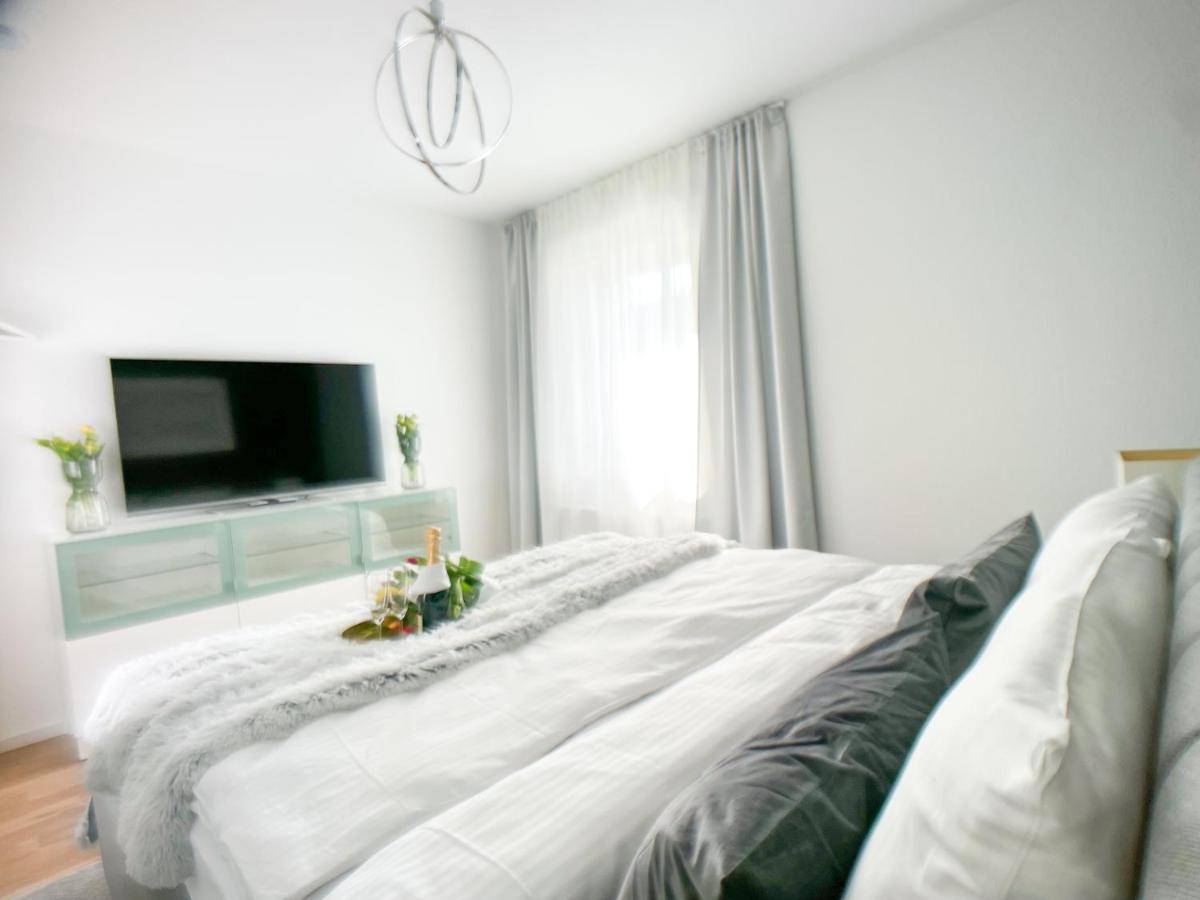 M-Style 02 Apartment Mit Balkon 24H Self-Check-In, Free Parking, Netflix Nuremberga Exterior foto