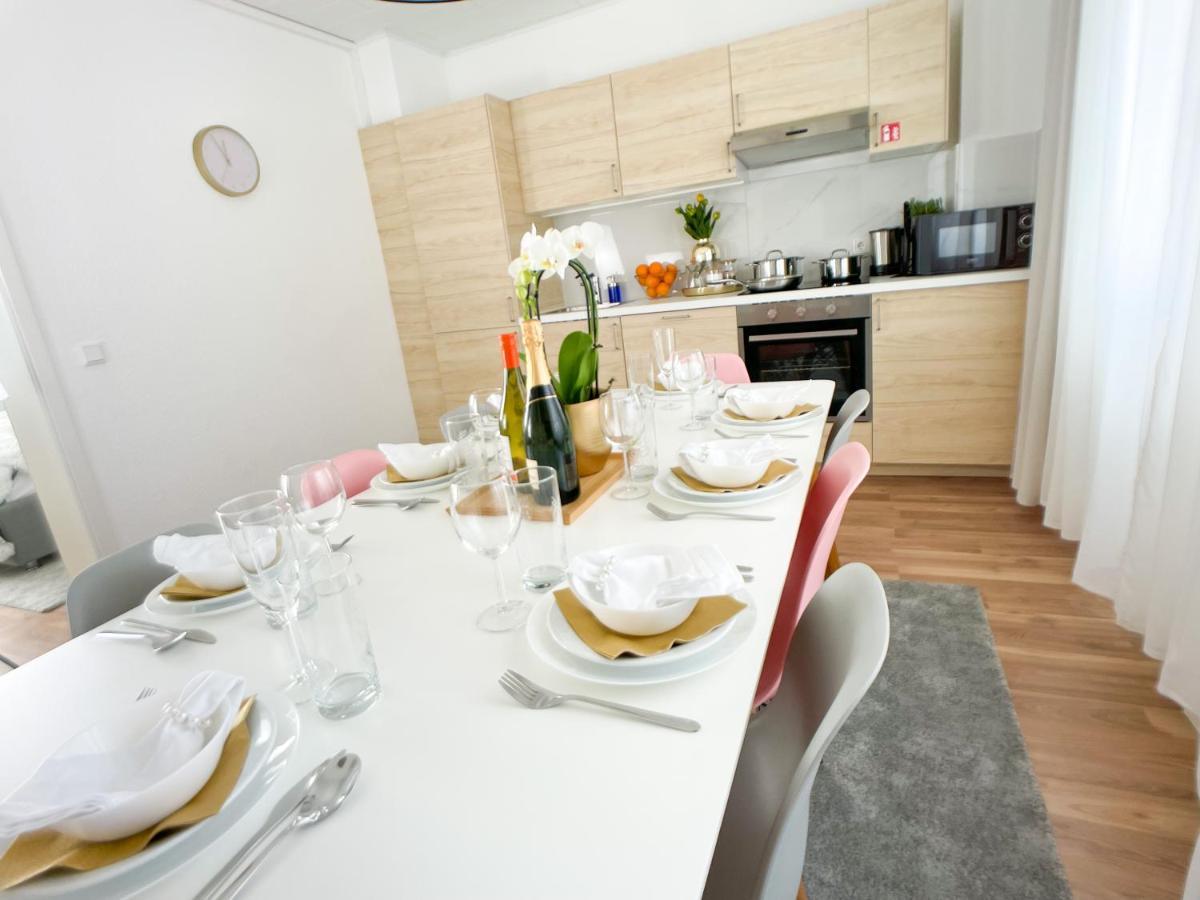 M-Style 02 Apartment Mit Balkon 24H Self-Check-In, Free Parking, Netflix Nuremberga Exterior foto