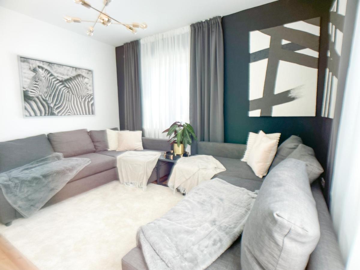 M-Style 02 Apartment Mit Balkon 24H Self-Check-In, Free Parking, Netflix Nuremberga Exterior foto