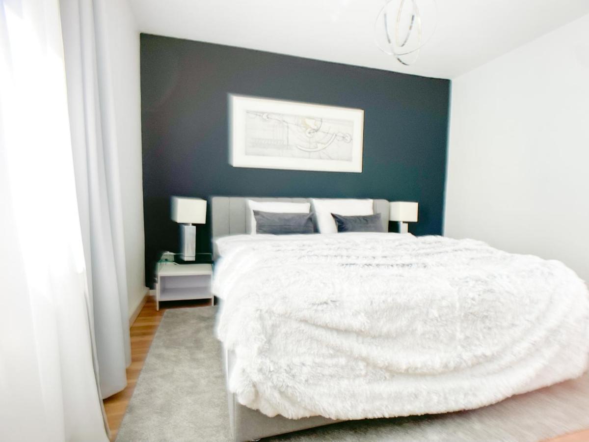 M-Style 02 Apartment Mit Balkon 24H Self-Check-In, Free Parking, Netflix Nuremberga Exterior foto
